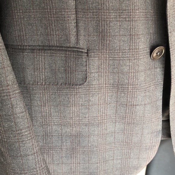 Armani suit - Picture 6 of 6